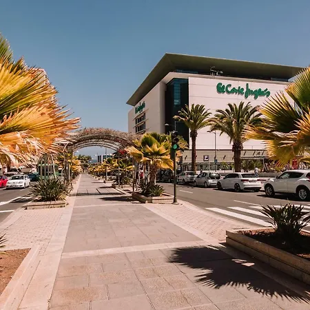 In The Heart Of Cruz, Parking, Netflix, Aircon Santa Cruz de Tenerife