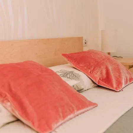 In The Heart Of Cruz, Parking, Netflix, Aircon